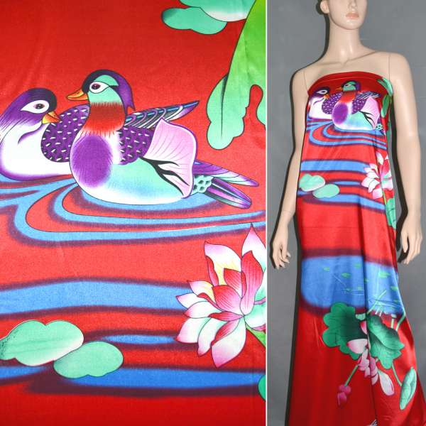 Атлас стрейч червоний з зеленим малюнком птахи раппорт ш.120