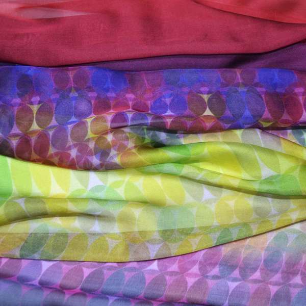 Шовк купон оранжево червоний в геометричний малюнок ш.140