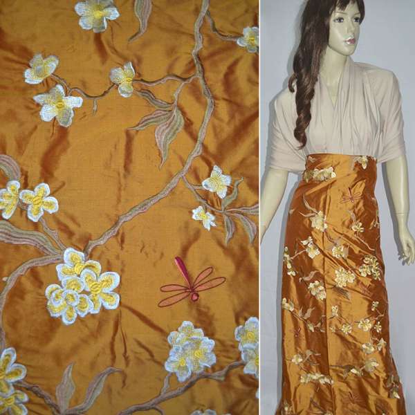 Шелк терракотовый светлый с вышитыми цветами ш.135