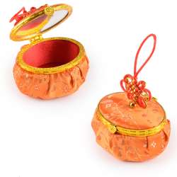 Шкатулка для ювелирных украшений тканевая овальная 9х7х5 см оранжевая