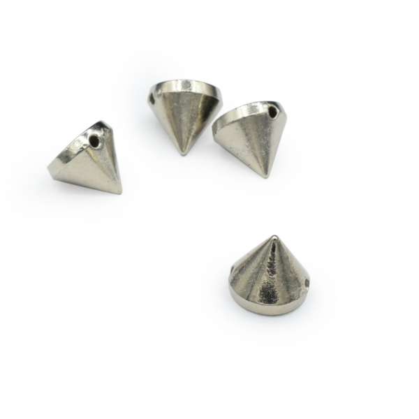 Шип пришивной конусный пластик 9х10х10 мм серебристый