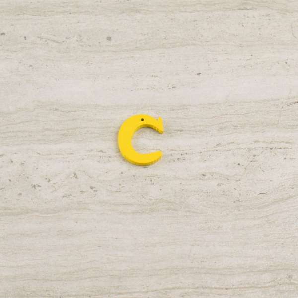 Пришивной декор буква C желтая, 25мм