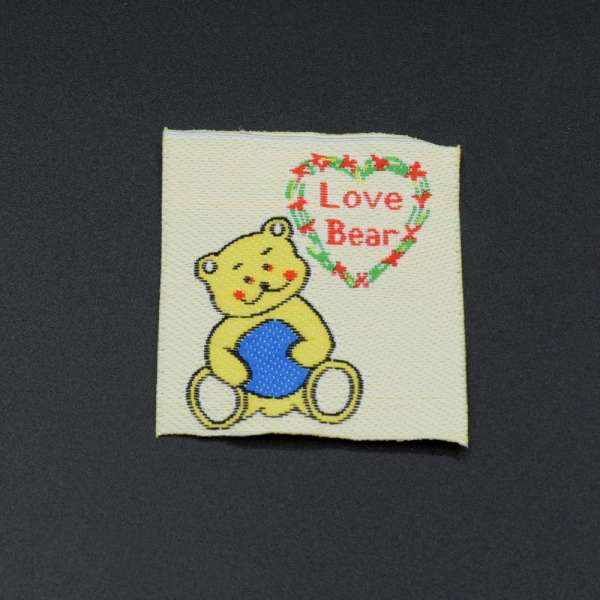 Нашивка жаккардовая LOVE BEAR 40х40мм