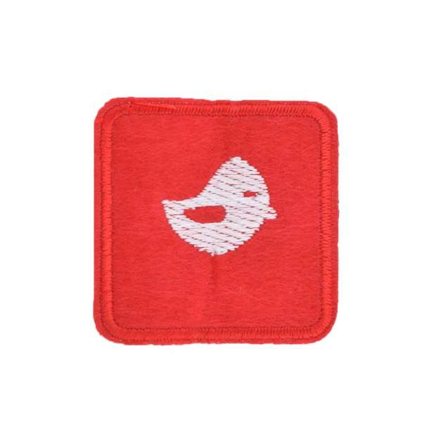 Термоаппликация Квадрат с птичкой белой 45х45мм красный