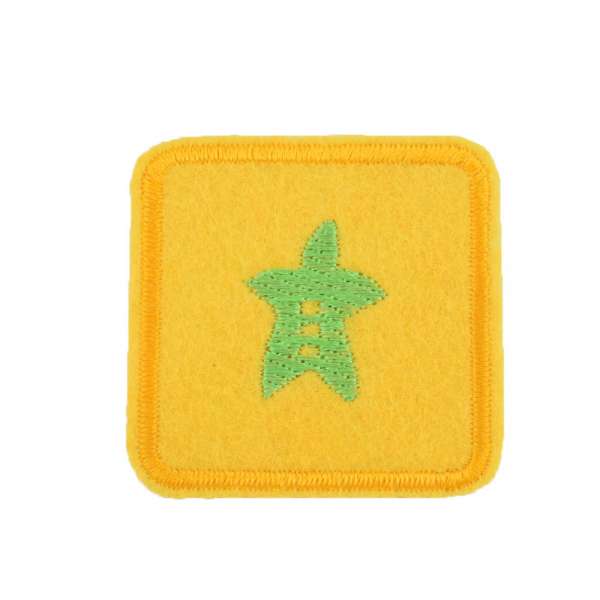 Термоаппликация Квадрат с листом зеленым 45х45ммжелтый