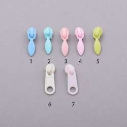 Бегунок на спиральную молнию №3 пластиковый цветной