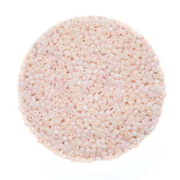 Бисер розовый светлый