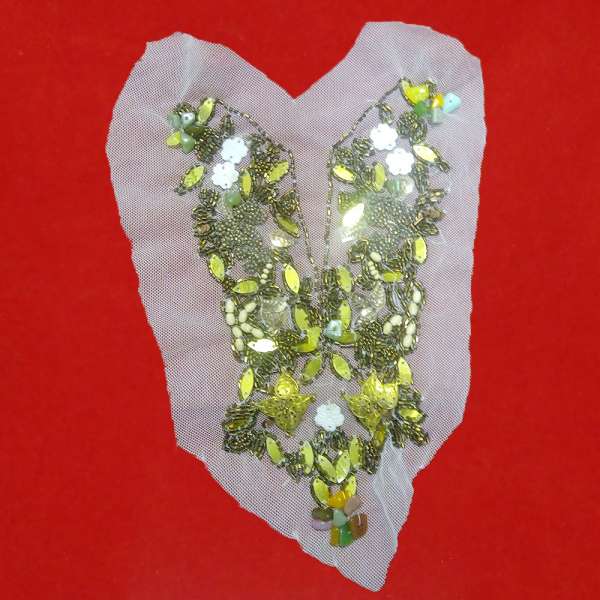 Воротник декоративный, вышитый бисером и стразами