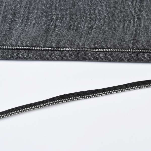 Кант встрочной серебристый на черной основе, ш.10 мм