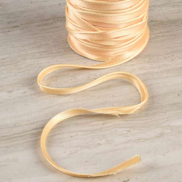 Кант атласный 11мм кремовый (015)