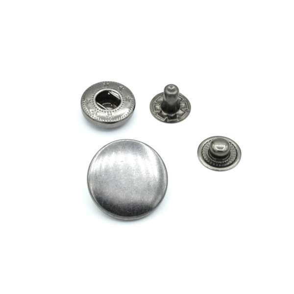 Кнопка металлическая из 4 частей 20мм темный никель