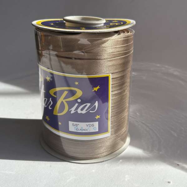 Косая бейка для опта бежевая 8169