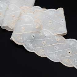 Кружево прошва с двухцветной вышивкой белое