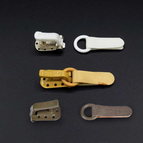 Крючек шубный металл кожзам в ассортименте