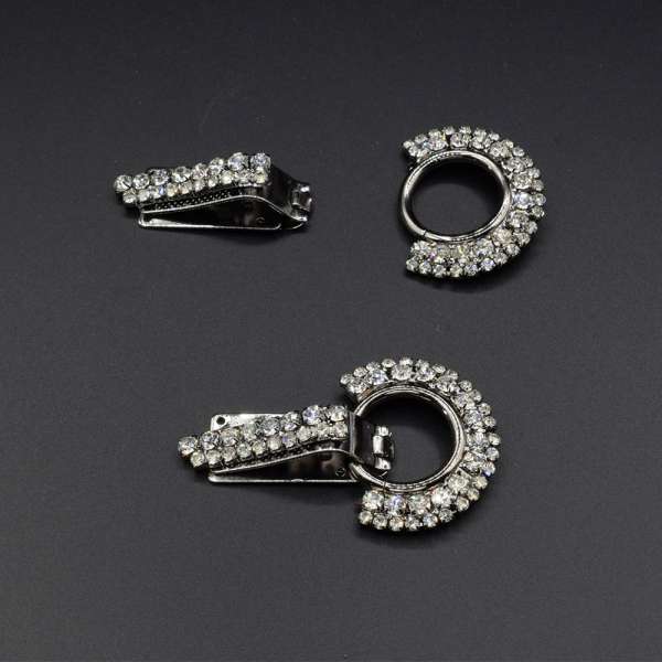 Крючок шубный металл со стразами 65х38мм серебристый