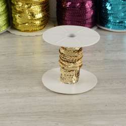 Тесьма-чешуя на нитке в один ряд 5мм золото светлое