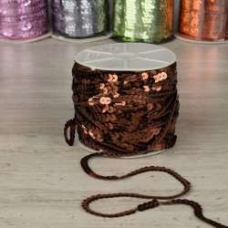 Тесьма-чешуя на нитке в один ряд 5мм шоколад