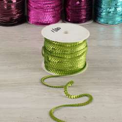 Тесьма-чешуя на нитке в один ряд 5мм салатовая граненая