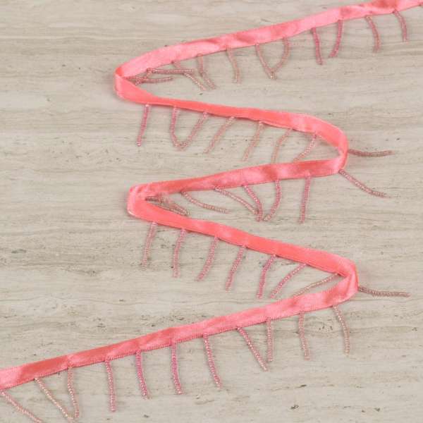 Бахрома бисерная на атласной ленте коралловая, розовый бисер