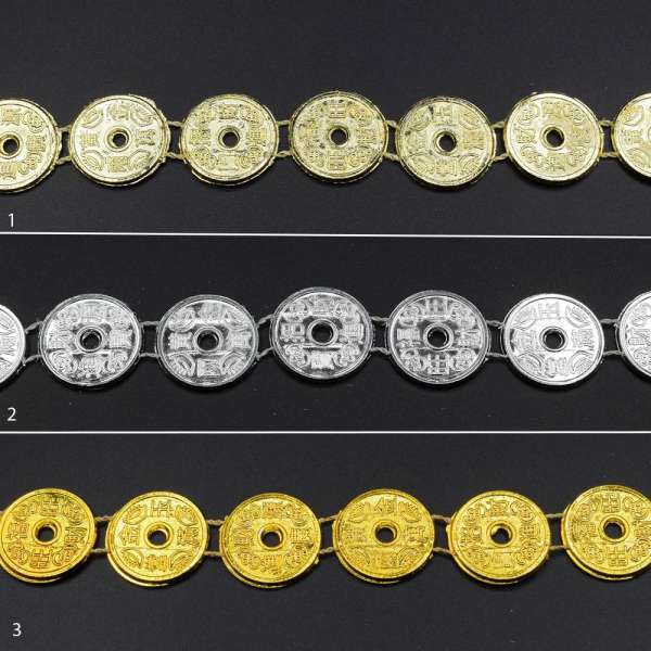 Тесьма пластик монетки свето-золотистая, серебристая, золотистая