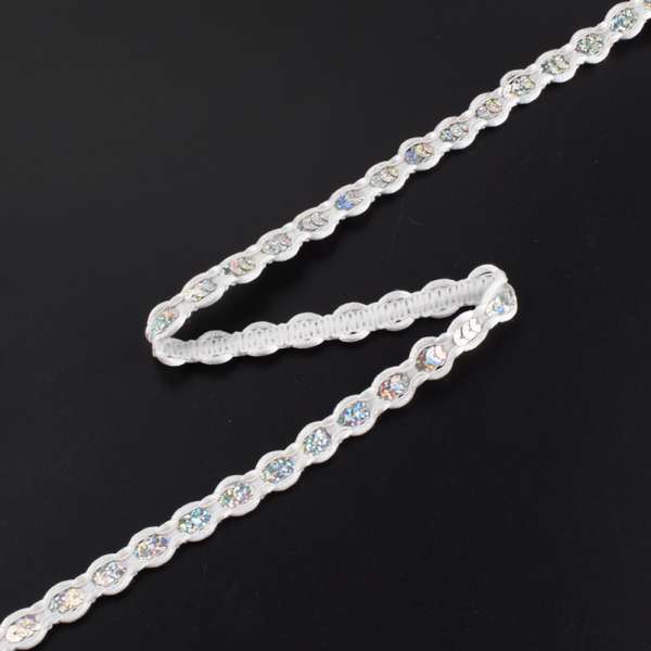 Тесьма с пайетками плетеная 15мм белая