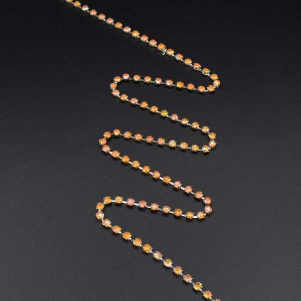 Тесьма со стразами 4 мм радуга 3 мм оранжевая