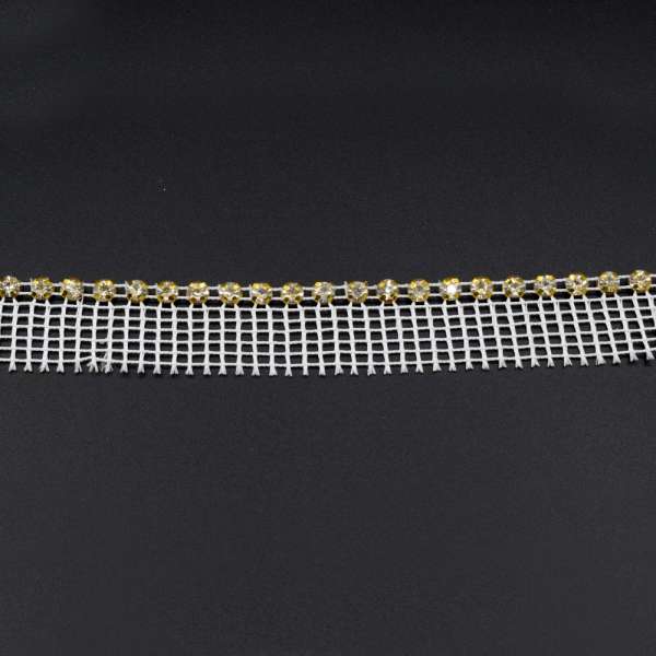 Тесьма отделочная пришивная 2 см со стразами 5мм