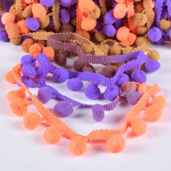 Тесьма с помпонами 10мм радуга (фиолетовый, оранжевый, бежевый)