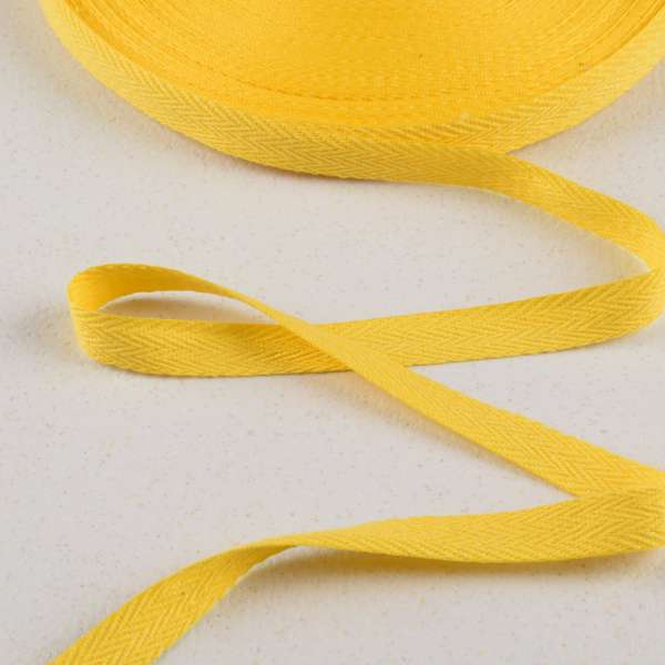 Лента киперная 15мм желтая 14В22Г27