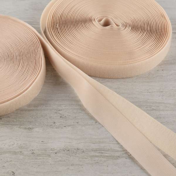 Лента липучка бежевая