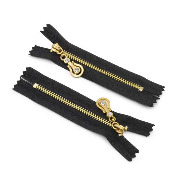 Молния металл М-9 неразъемная х/б золотистые зубцы, бегунок со стразами черная