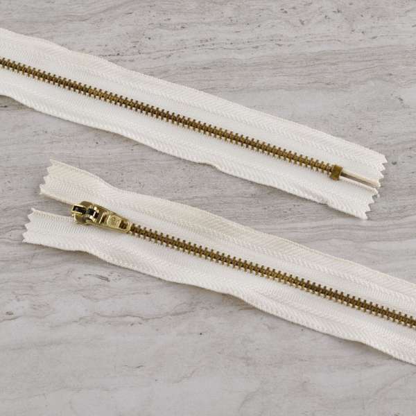 Молния металл М-18 Тип-4 джинсовая неразъемная молочная