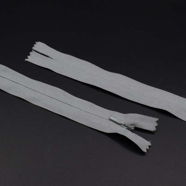 Молния потайная М-24 Тип-3 неразъемная х/б серая светлая