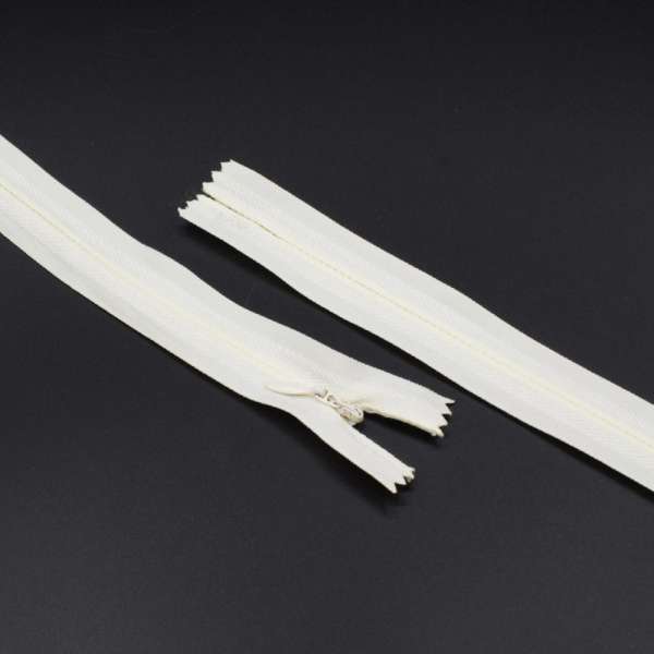 Молния потайная М-50 Тип-3 неразъемная х/б молочная