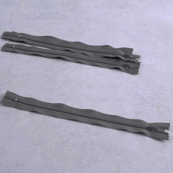 Молния спиральная М-20 Тип-3 неразъемная х/б коричневая с темно-серым