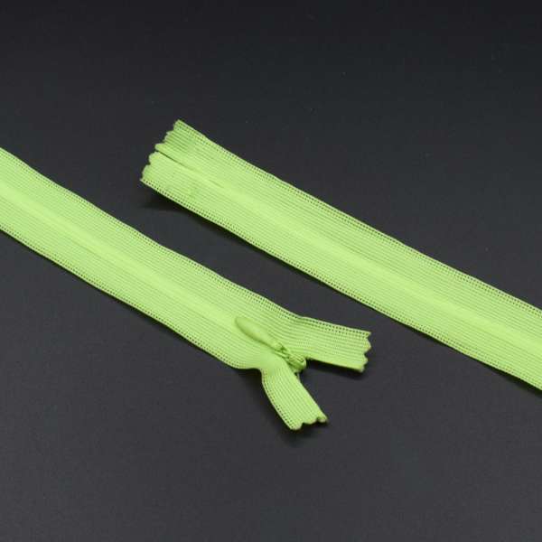 Молния потайная М-20 Тип-3 неразъемная нейлон салатовая яркая