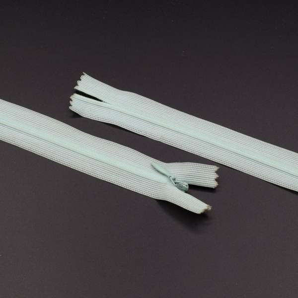 Молния спиральная М-20 Тип-3 неразъемная нейлон бледно-голубая с серым оттенком