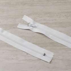 Молния спиральная М-18 Т-4 неразъемная 1 бегунок белая