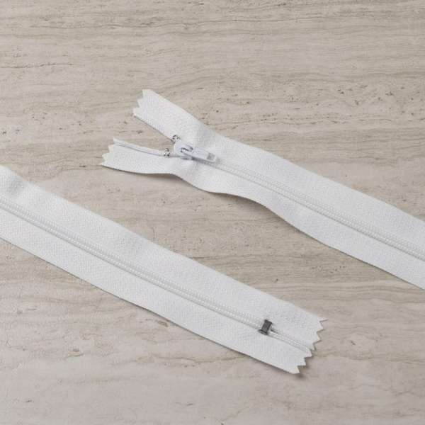 Молния спиральная М-18 Т-4 неразъемная 1 бегунок белая