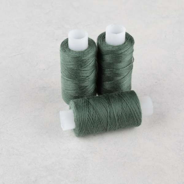 Нитки для джинсов 20/3 Омега-36 (150м) цвет 411 зеленые хвойные