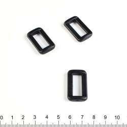Пряжка рамка 25мм пластик 34х16 черная