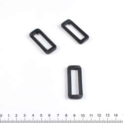 Пряжка рамка 38мм пластик 47х19мм черная