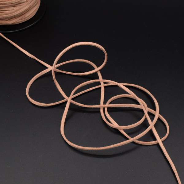 Шнур замшевый 3 мм толщина 1мм розово-бежевый