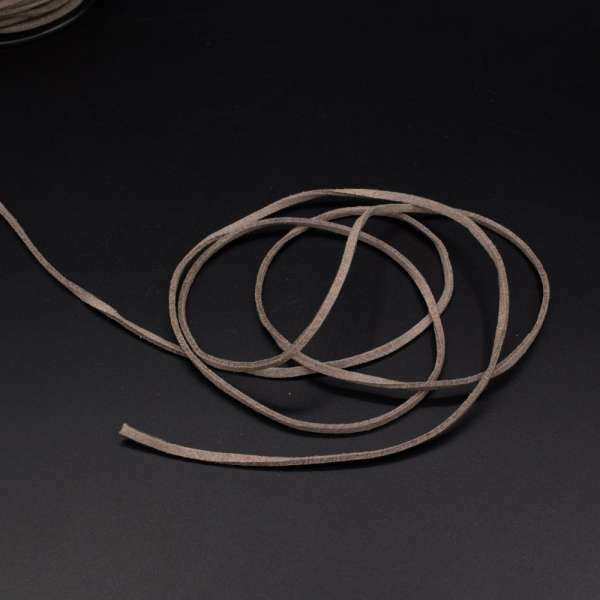 Шнур замшевый 3 мм толщина 1мм коричнево-серый