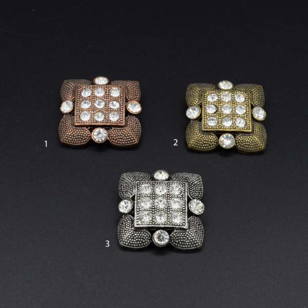 Пуговица на ножке металл квадратная с камнем белым 31х31 мм