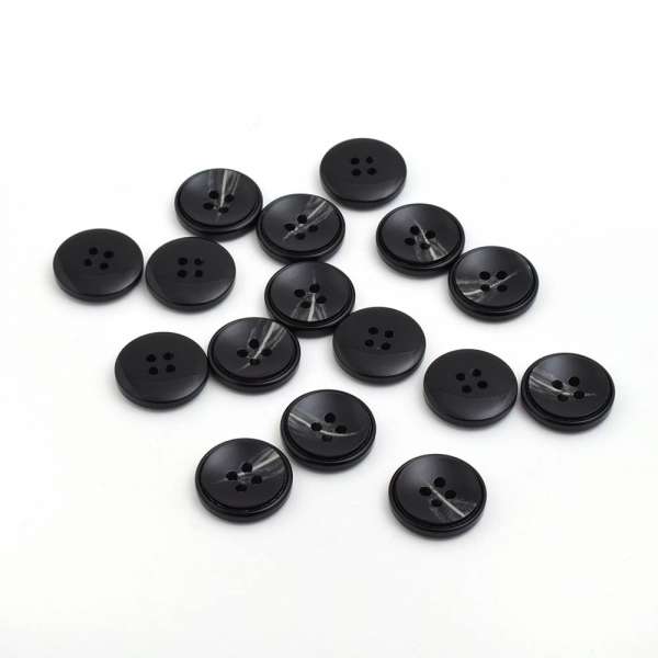 Пуговица черная 20мм на 4 прокола (1006)