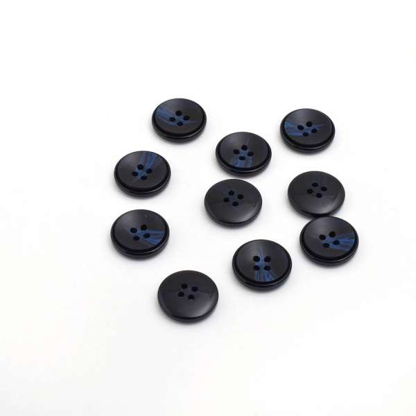 Пуговица черная 20мм на 4 прокола (1007)