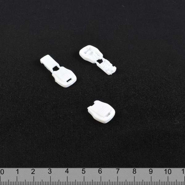 Наконечник пластик под шнур 4мм капля 17мм белый