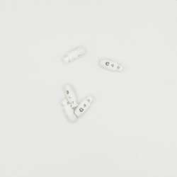 Фиксатор пластик 2 отверстия 16мм белый