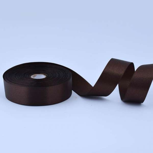 Лента атласная 25мм коричневая темная А1-08-037 на метраж (бобина 50яр/119г)